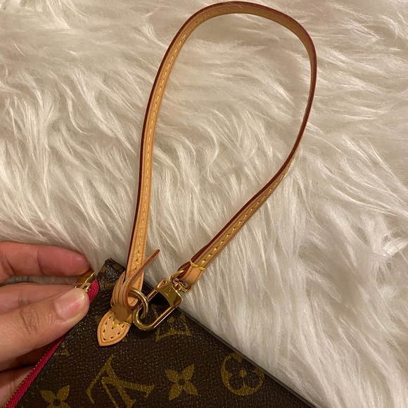 Pouch❤️sold on Ig❤️ - Picture 2 of 9